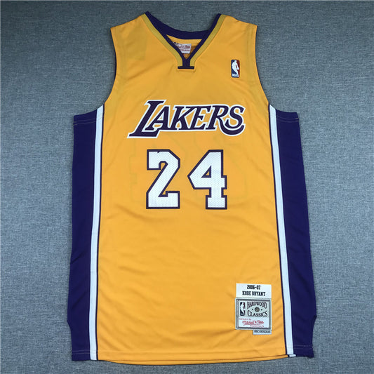 Kobe Bryant Los Angeles Lakers. Retro Edition 2006-07